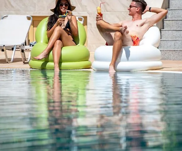 Maria Palace Szálloda 4*