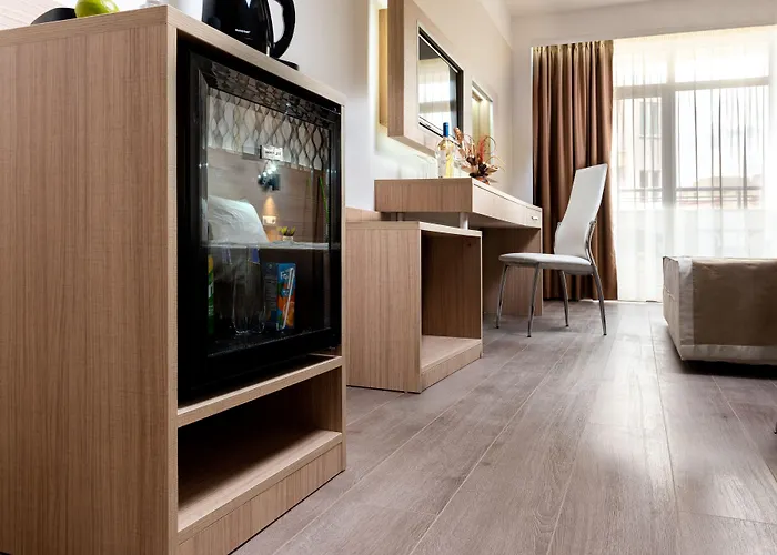 Maria Palace Szálloda Napospart